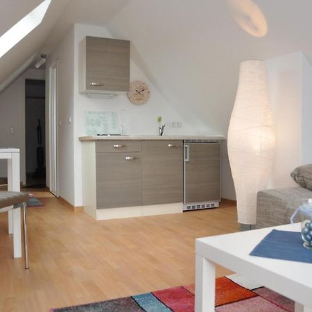 Ferienhaus Mueritzzauber / 1 Zimmer Dachgeschoss-Appartement Röbel Exterior foto